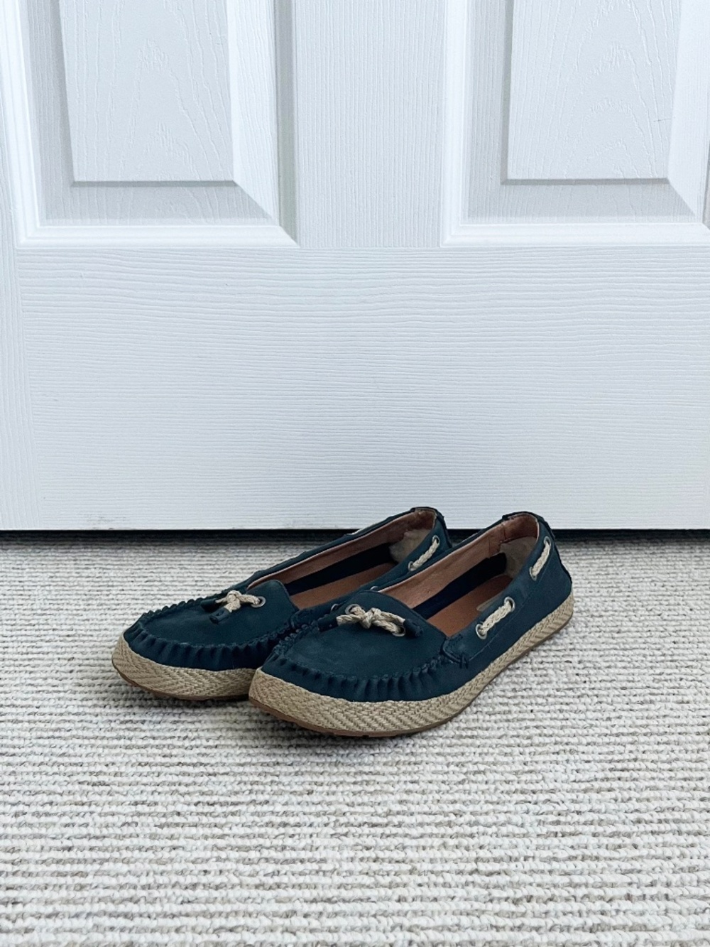 GUC: UGG Chivon Navy Blue Nubuck Leather Espadrille Loafers